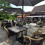 Schoenes Ferienhaus Mit Viel Privatsphaere In Einem Ruhigen Ferienpark